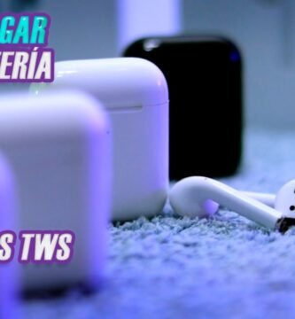 ¿Cuánto tiempo hay que cargar los auriculares inalambricos?